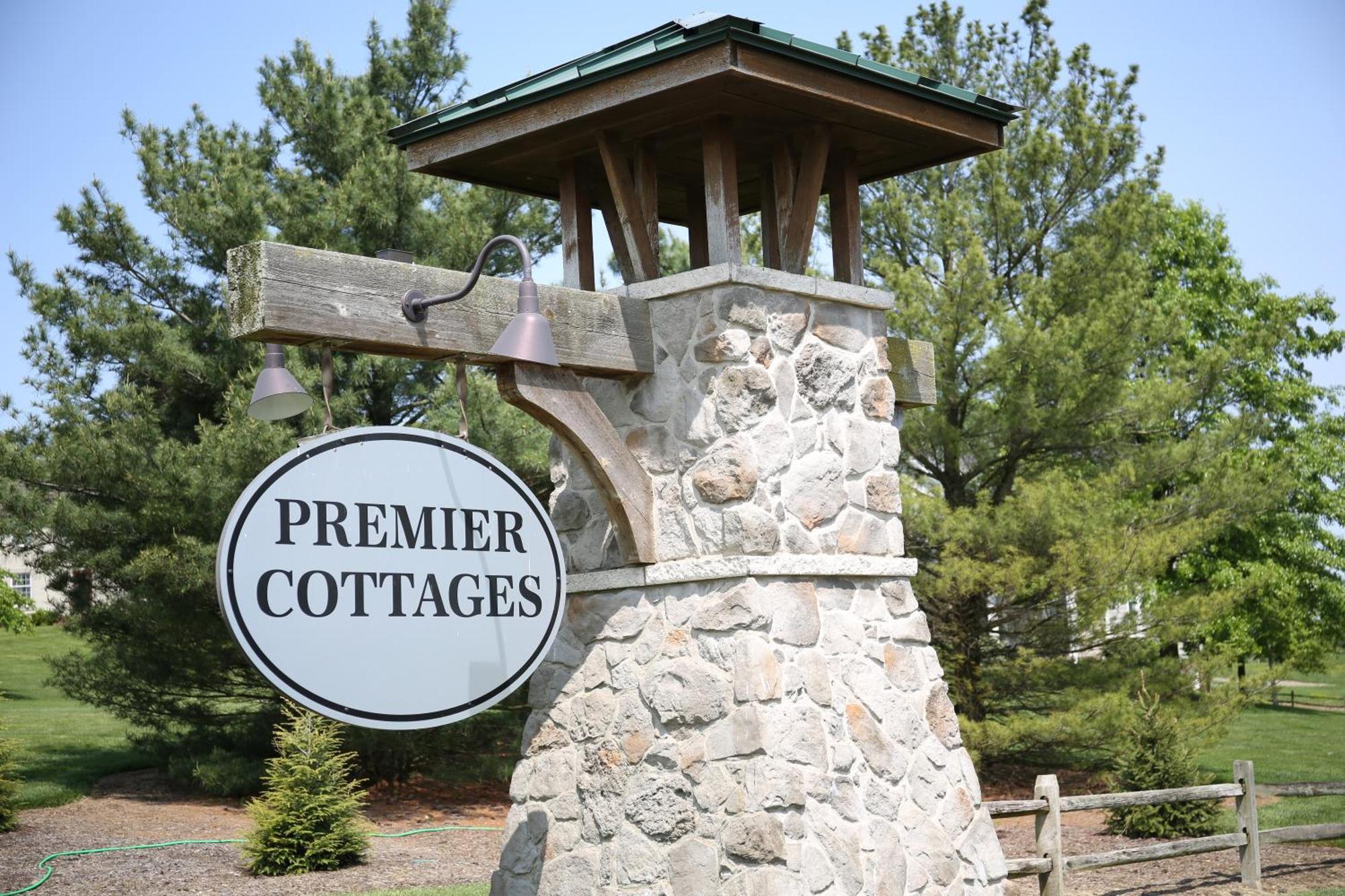 Premier Cottages By Amish Country Lodging Berlin Exterior photo