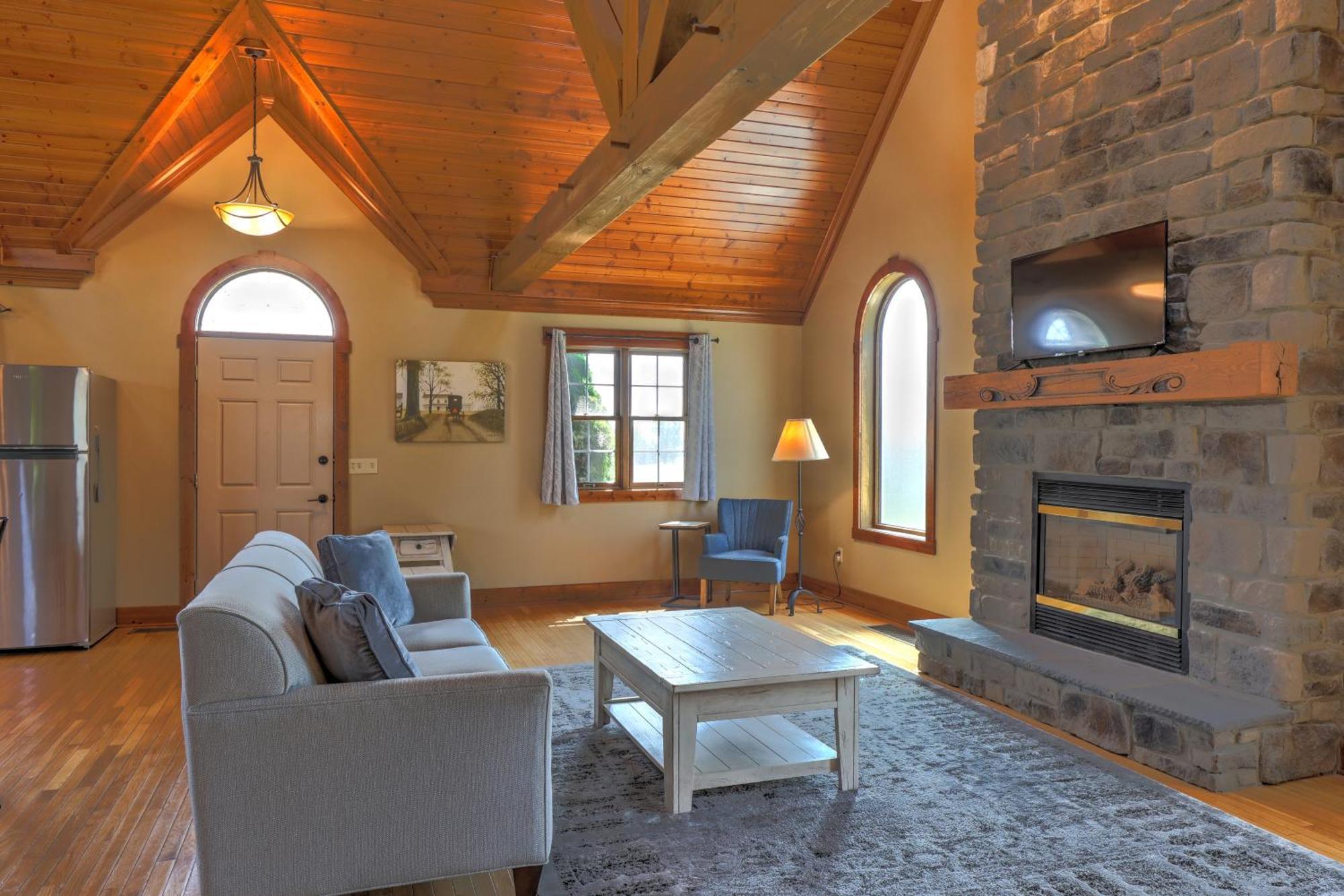 Premier Cottages By Amish Country Lodging Berlin Exterior photo